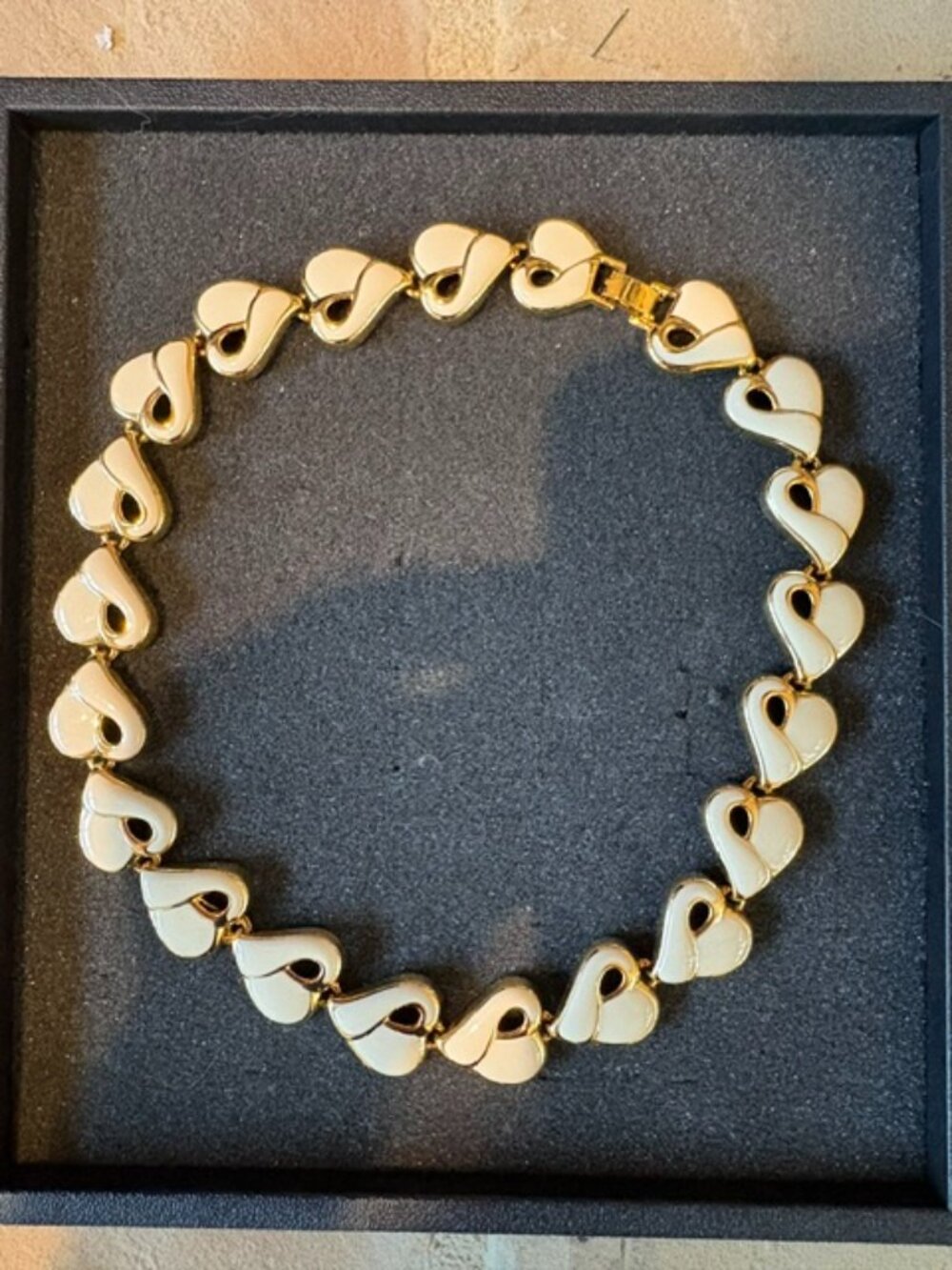 Vintage Abstract Cream Enamel Hearts Goldtone 1980s Necklace 16 inches
